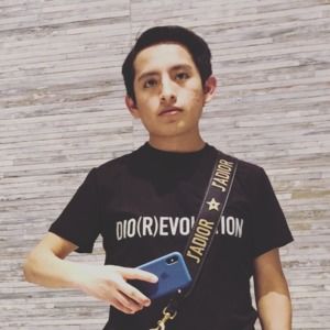 Meet your Posher, Jayro